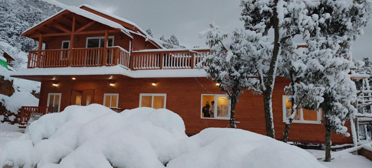 Vanprastha Resorts Dwarahat Exterior photo